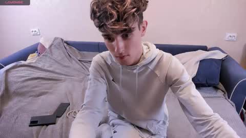 Snapshot of james_mil chatting on February 2025 12:35:02 AM James online show from February 2025 12:35:02 AM