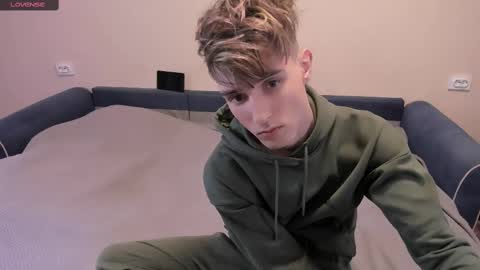 Snapshot of james_mil chatting on March 2025 07:21:02 PM James online show from March 2025 07:21:02 PM