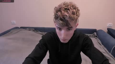 Snapshot of james_mil chatting on March 2025 07:05:02 PM James online show from March 2025 07:05:02 PM