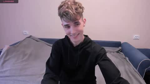 Snapshot of james_mil chatting on March 2025 06:37:01 PM James online show from March 2025 06:37:01 PM