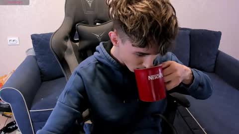 Snapshot of james_mil chatting on September 2025 09:06:02 PM James online show from September 2025 09:06:02 PM