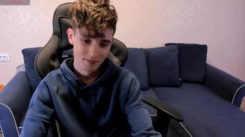 Snapshot of james_mil chatting on September 2025 07:48:01 PM James online show from September 2025 07:48:01 PM