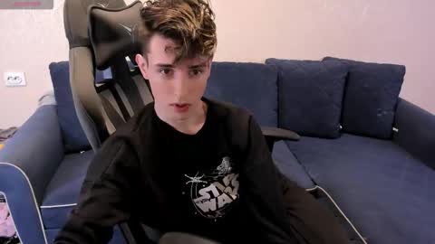 Snapshot of james_mil chatting on September 2025 08:45:01 PM James online show from September 2025 08:45:01 PM