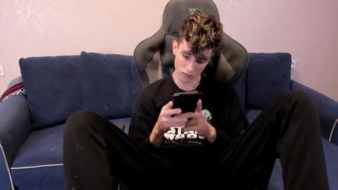 Snapshot of james_mil chatting on October 2025 07:54:01 PM James online show from October 2025 07:54:01 PM