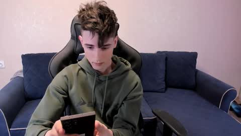 Snapshot of james_mil chatting on October 2025 06:35:02 PM James online show from October 2025 06:35:02 PM