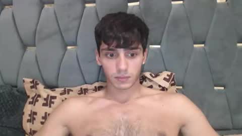 Snapshot of james_qss8 chatting on October 2025 07:25:02 PM James online show from October 2025 07:25:02 PM