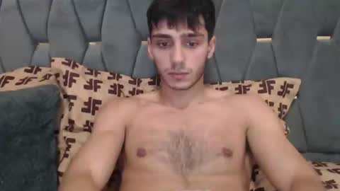 Snapshot of james_qss8 chatting on November 2025 01:32:02 PM James online show from November 2025 01:32:02 PM