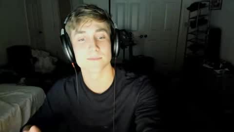 Snapshot of jamesterl chatting on December 2024 07:29:02 AM Jamesterl online show from December 2024 07:29:02 AM