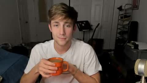 Snapshot of jamesterl chatting on January 2025 05:04:02 AM Jamesterl online show from January 2025 05:04:02 AM