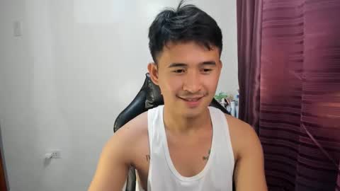 Snapshot of jamesthebigcockxxx chatting on January 2025 01:32:02 AM jamesthebigcockxxx online show from January 2025 01:32:02 AM