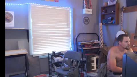 Jameswebbscope online show from April 2026 07:19:01 PM