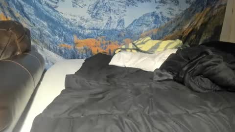 Snapshot of jamiejordan93 chatting on December 2024 08:51:02 AM OF - Jamiejordans online show from December 2024 08:51:02 AM