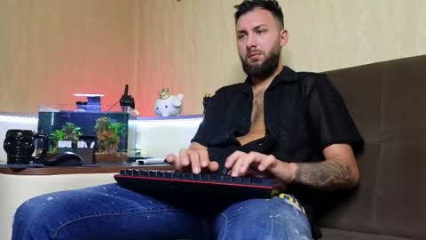 Snapshot of jamienoxus chatting on October 2025 07:59:02 AM Robbie online show from October 2025 07:59:02 AM