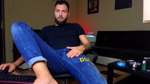 Snapshot of jamienoxus chatting on October 2025 05:37:01 AM Robbie online show from October 2025 05:37:01 AM