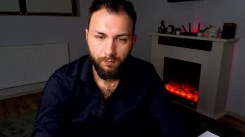 Snapshot of jamienoxus chatting on November 2025 07:07:01 AM Robbie online show from November 2025 07:07:01 AM