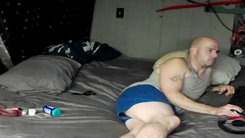 Snapshot of jamieskye72 chatting on December 2024 07:03:01 AM CDJamieSkye online show from December 2024 07:03:01 AM