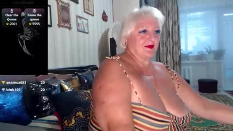 Snapshot of jane_beech chatting on October 2025 02:14:01 PM JaneBeech online show from October 2025 02:14:01 PM