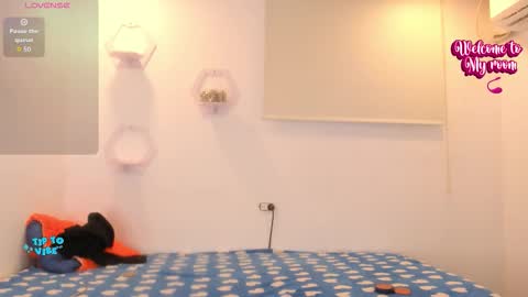 Snapshot of jane_monttgomery chatting on February 2026 11:05:02 PM Jane M online show from February 2026 11:05:02 PM