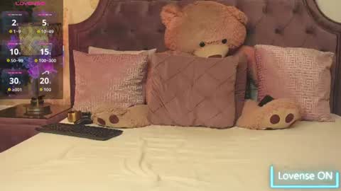 JaneDevine online show from June 2026 09:14:01 AM