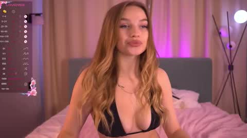 Day Alice Night Stella online show from March 2026 07:03:01 AM