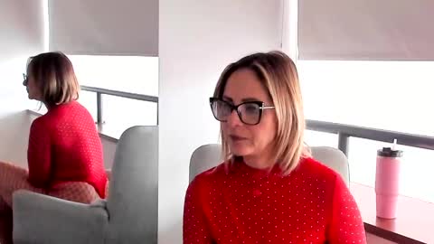 Snapshot of janeturner chatting on February 2025 01:32:02 PM JANE TURNER MILF online show from February 2025 01:32:02 PM