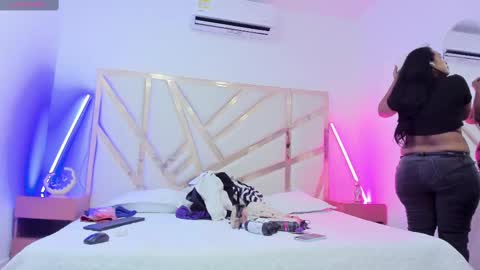 Snapshot of janna_foxx chatting on November 2025 04:12:01 AM Janna online show from November 2025 04:12:01 AM