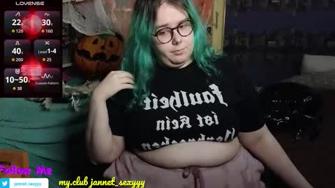 Snapshot of jannet_star chatting on October 2025 12:55:02 AM Jannet online show from October 2025 12:55:02 AM