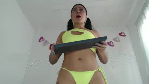 Monik online show from March 2026 07:05:01 PM