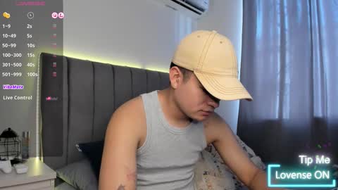 Snapshot of jarethh_ chatting on October 2025 01:57:02 PM JARETHH online show from October 2025 01:57:02 PM