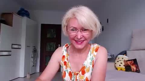 Snapshot of jasmin18v chatting on June 2026 05:49:02 AM Jasmin room for people 40 online show from June 2026 05:49:02 AM