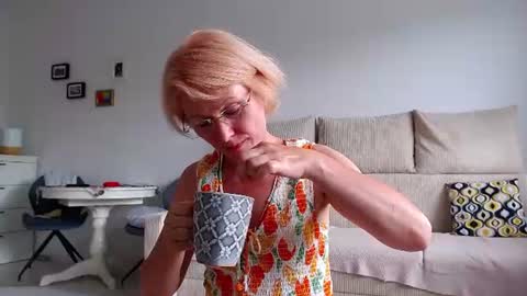 Snapshot of jasmin18v chatting on July 2026 01:24:01 PM Jasmin room for people 40 online show from July 2026 01:24:01 PM