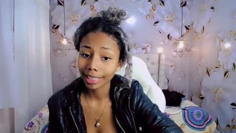 Snapshot of jasmin_brunette_ chatting on December 2024 12:12:01 PM Jasmin online show from December 2024 12:12:01 PM