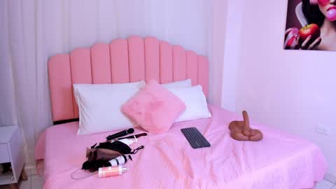      online show from January 2025 03:22:01 AM