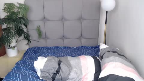 jasmin online show from February 2025 04:27:01 AM