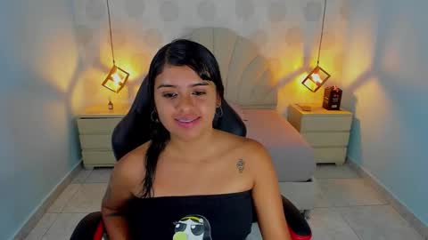 Snapshot of jasmin_tunzi chatting on November 2025 12:29:02 PM JASMIN online show from November 2025 12:29:02 PM