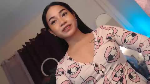 Snapshot of jasmine_arousal chatting on October 2025 10:43:02 PM JASMINE online show from October 2025 10:43:02 PM