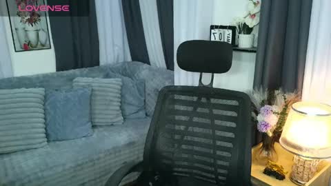 Jasmine Brandy online show from May 2026 06:57:02 PM