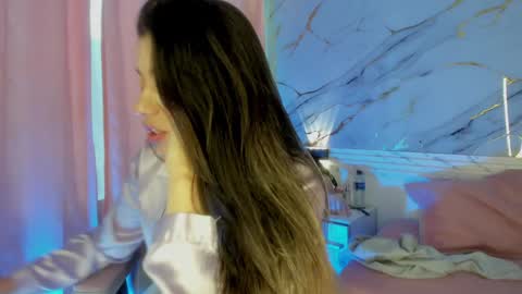 Snapshot of jasmine_hyper_1 chatting on December 2024 05:01:02 PM Jas online show from December 2024 05:01:02 PM