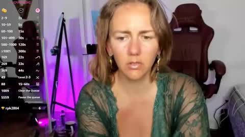 Jasmine Daze online show from December 2025 10:08:02 PM