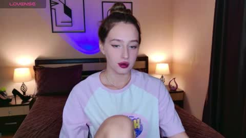 Snapshot of jasminelorens chatting on October 2025 04:43:01 AM Jasmine online show from October 2025 04:43:01 AM