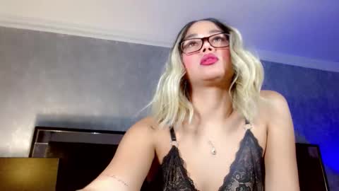 Snapshot of jasminemoore chatting on February 2026 12:12:01 AM Jazmin online show from February 2026 12:12:01 AM