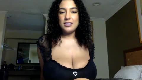 Snapshot of jasminexmarie chatting on January 2025 04:04:01 AM Jasmine Marie online show from January 2025 04:04:01 AM