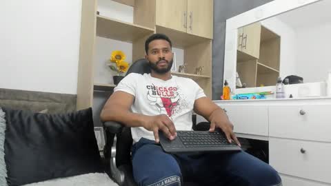 Snapshot of jason_fenix chatting on October 2025 05:35:02 PM Jason online show from October 2025 05:35:02 PM