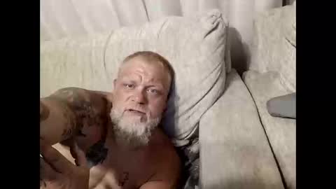 jasongriffey42 online show from October 2025 09:10:01 AM