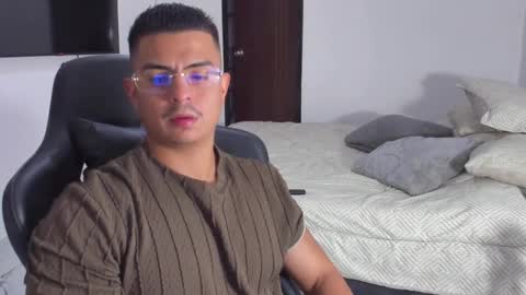 JBrooksXx online show from January 2025 02:30:02 AM