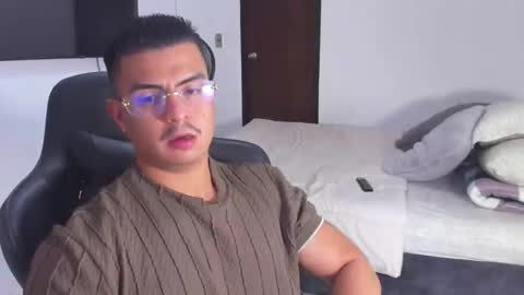 JBrooksXx online show from January 2025 09:42:01 PM