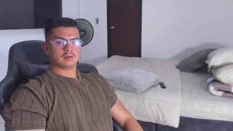 JBrooksXx online show from January 2025 03:53:02 AM