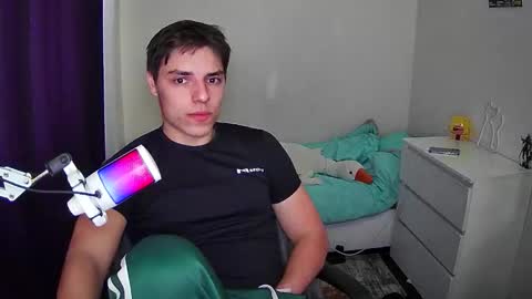 javi online show from November 2025 11:01:02 AM