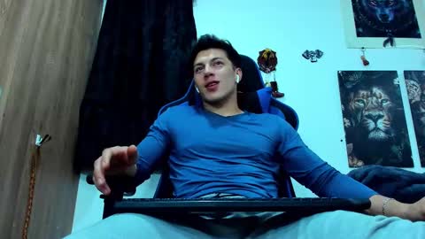 Snapshot of javiersexymann chatting on February 2025 01:13:02 AM Javier online show from February 2025 01:13:02 AM