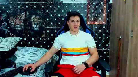 Javier online show from February 2026 07:03:02 PM